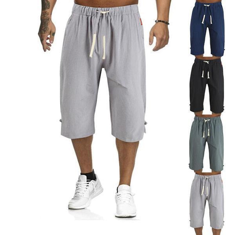 Lässige Cropped-Hose für Herren im Sommer