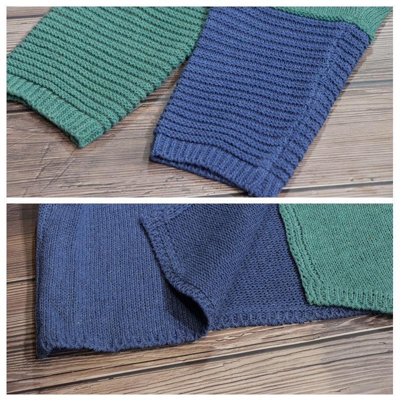 Kontrastfarbener Strickpullover