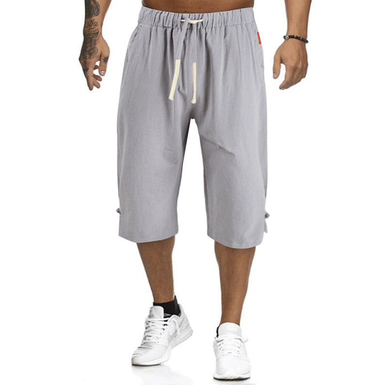 Lässige Cropped-Hose für Herren im Sommer