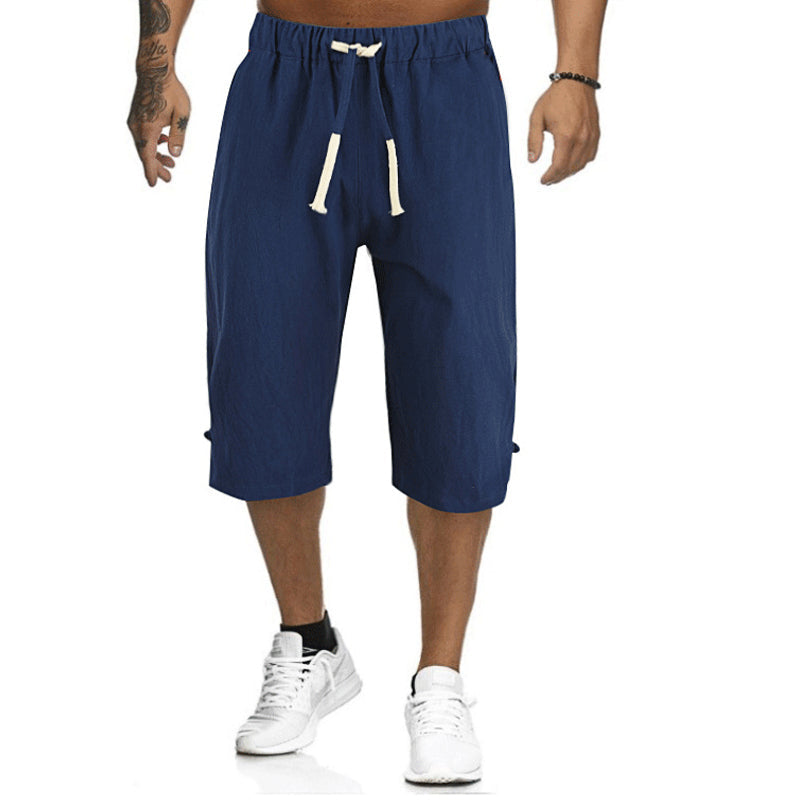Lässige Cropped-Hose für Herren im Sommer