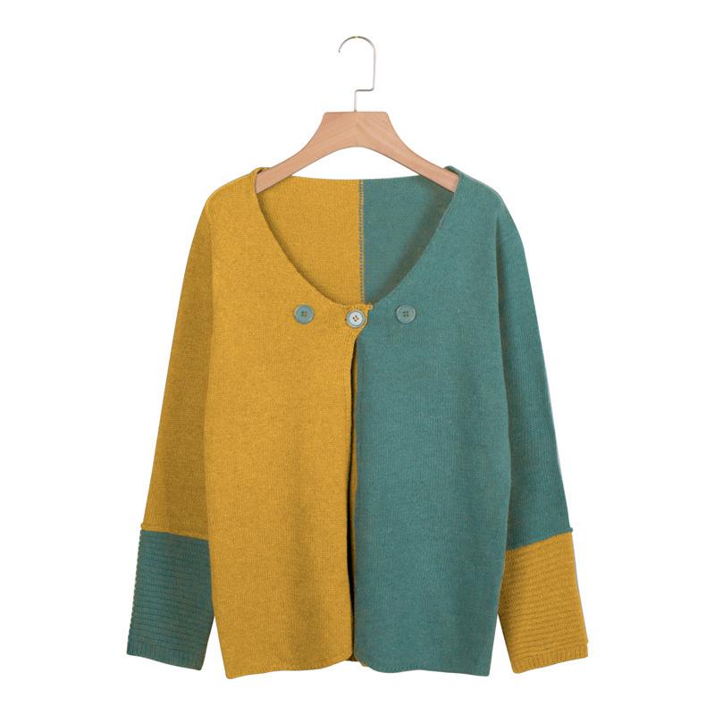 Kontrastfarbener Strickpullover