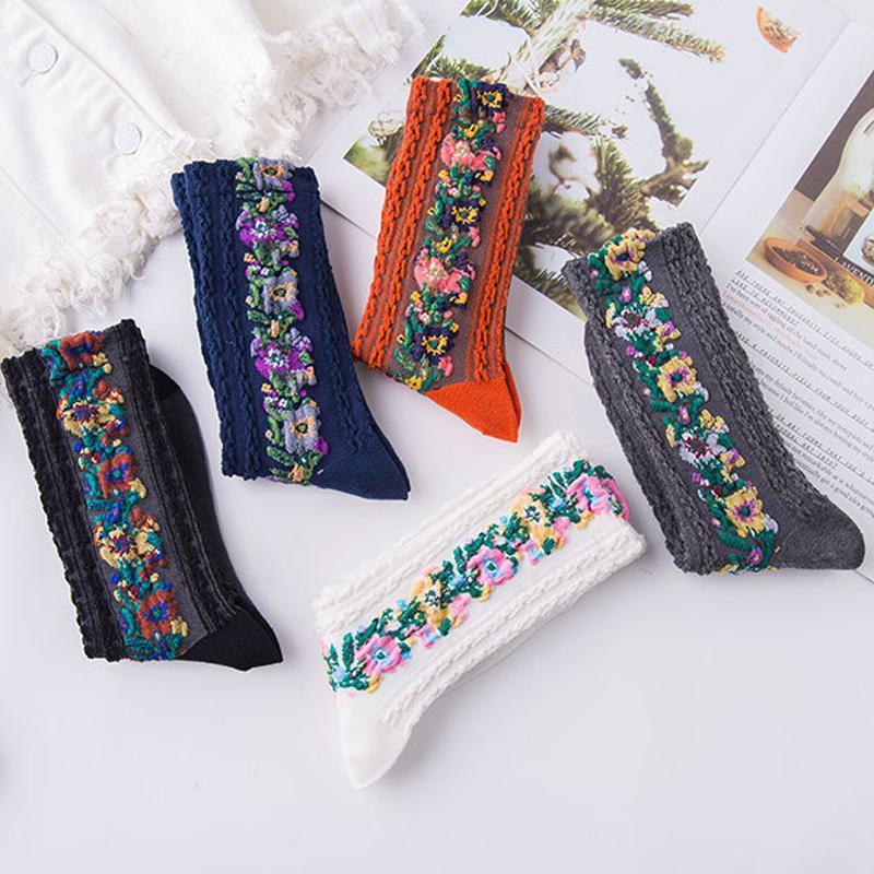 Vintage Socken mit Blumenstickerei (5 Paar)