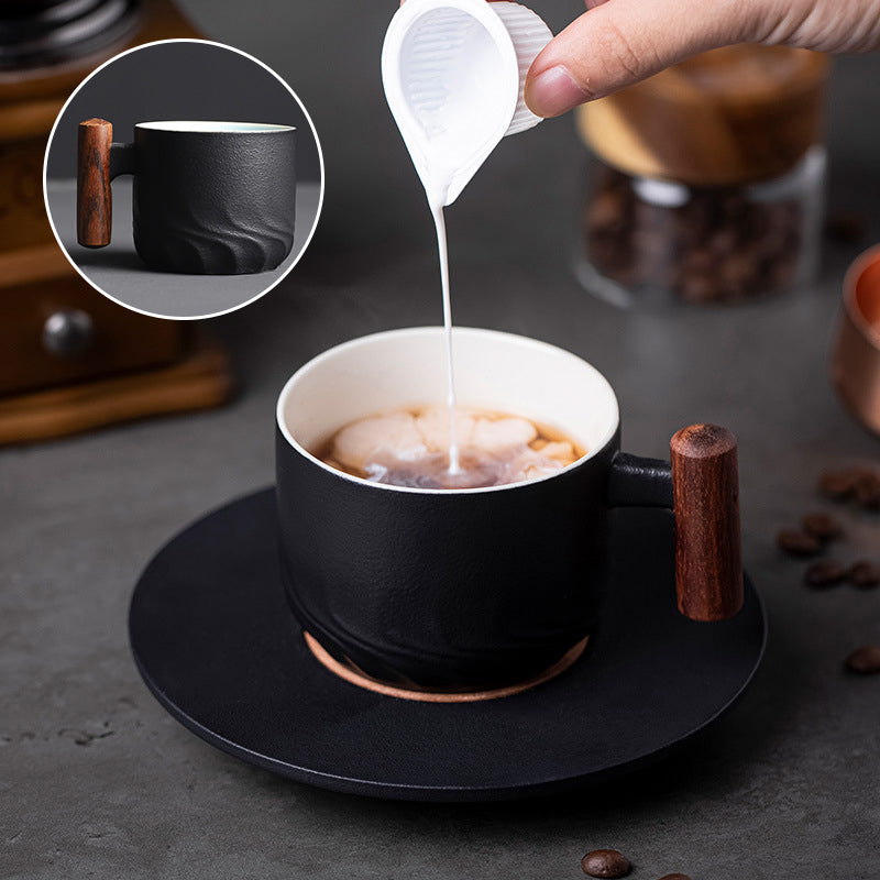 Handgefertigte Retro-Kaffeetasse aus Keramik